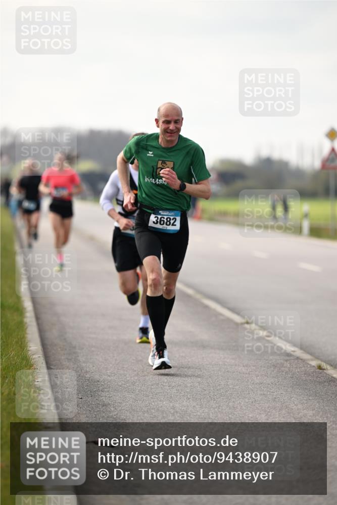 12.04.2026 - 45. Internationalen Wilhelmsburger Insellauf Dr. Thomas Lammeyer http://msf.ph/oto/9438907 12.04.2026 09:56:39 Laufen 3682 meine-sportfotos.de