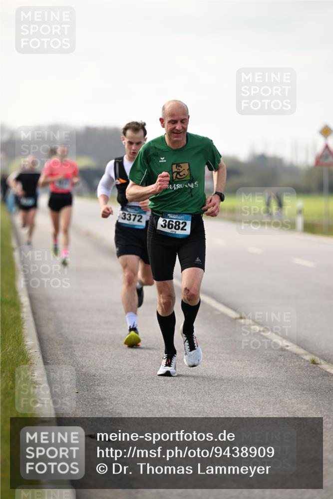 12.04.2026 - 45. Internationalen Wilhelmsburger Insellauf Dr. Thomas Lammeyer http://msf.ph/oto/9438909 12.04.2026 09:56:40 Laufen 3372, 3682 meine-sportfotos.de