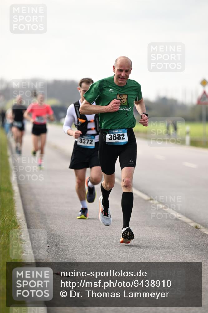 12.04.2026 - 45. Internationalen Wilhelmsburger Insellauf Dr. Thomas Lammeyer http://msf.ph/oto/9438910 12.04.2026 09:56:40 Laufen 3682, 3372 meine-sportfotos.de