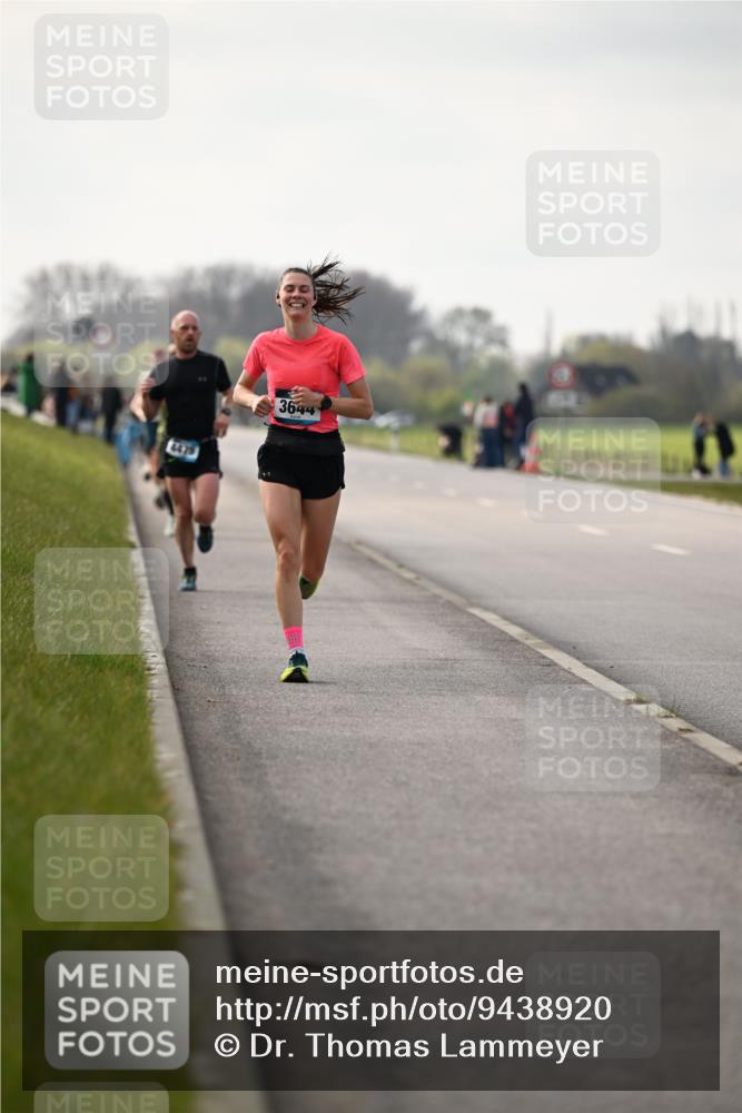 12.04.2026 - 45. Internationalen Wilhelmsburger Insellauf Dr. Thomas Lammeyer http://msf.ph/oto/9438920 12.04.2026 09:56:43 Laufen 3644 meine-sportfotos.de