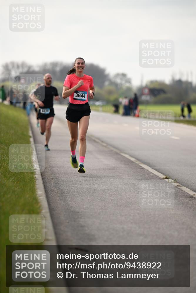 12.04.2026 - 45. Internationalen Wilhelmsburger Insellauf Dr. Thomas Lammeyer http://msf.ph/oto/9438922 12.04.2026 09:56:43 Laufen 4475, 3644 meine-sportfotos.de