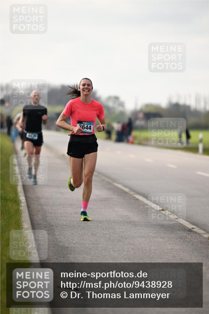 12.04.2026 - 45. Internationalen Wilhelmsburger Insellauf Dr. Thomas Lammeyer http://msf.ph/oto/9438928 12.04.2026 09:56:44 Laufen 3644 meine-sportfotos.de