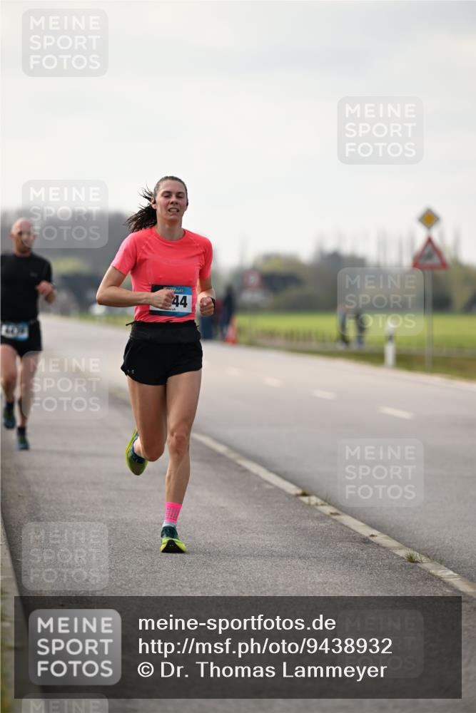 12.04.2026 - 45. Internationalen Wilhelmsburger Insellauf Dr. Thomas Lammeyer http://msf.ph/oto/9438932 12.04.2026 09:56:45 Laufen 600, 44 meine-sportfotos.de