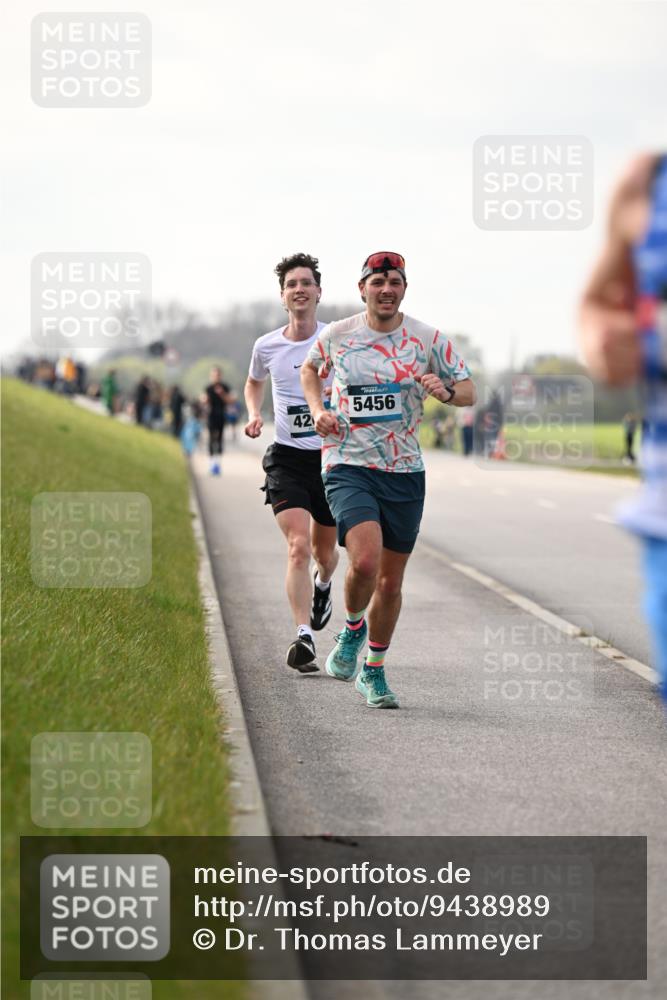 12.04.2026 - 45. Internationalen Wilhelmsburger Insellauf Dr. Thomas Lammeyer http://msf.ph/oto/9438989 12.04.2026 09:56:56 Laufen 42, 5456 meine-sportfotos.de