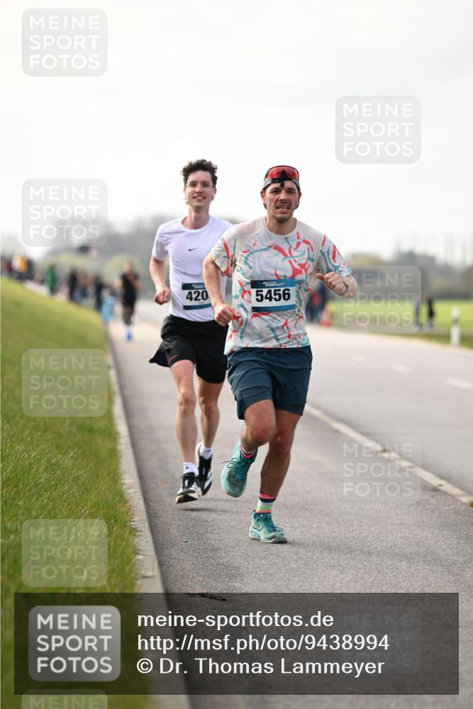 12.04.2026 - 45. Internationalen Wilhelmsburger Insellauf Dr. Thomas Lammeyer http://msf.ph/oto/9438994 12.04.2026 09:56:56 Laufen 420, 5456 meine-sportfotos.de