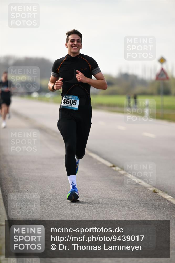 12.04.2026 - 45. Internationalen Wilhelmsburger Insellauf Dr. Thomas Lammeyer http://msf.ph/oto/9439017 12.04.2026 09:57:11 Laufen 45, 4605, 2026 meine-sportfotos.de
