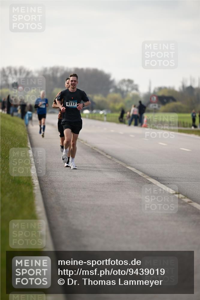 12.04.2026 - 45. Internationalen Wilhelmsburger Insellauf Dr. Thomas Lammeyer http://msf.ph/oto/9439019 12.04.2026 09:57:15 Laufen 4117 meine-sportfotos.de