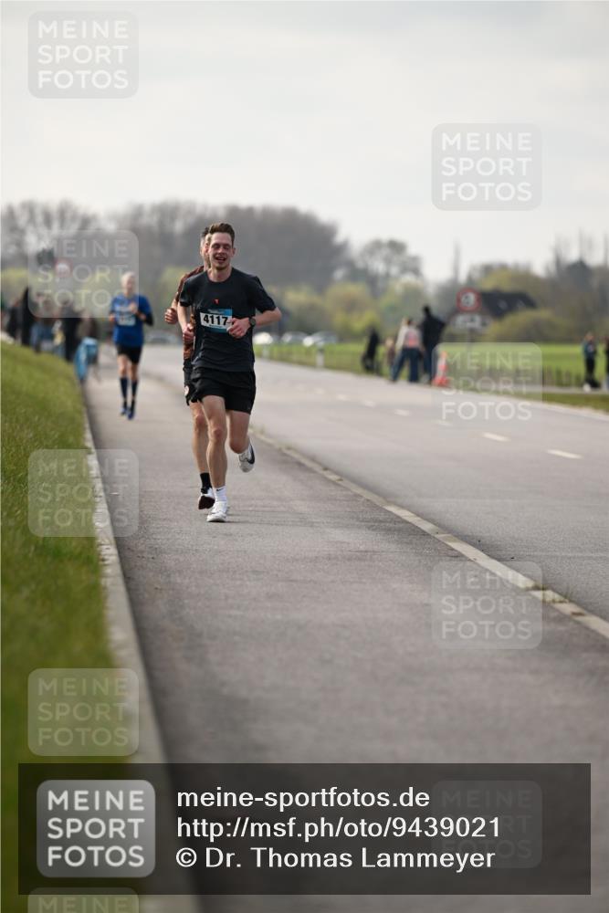12.04.2026 - 45. Internationalen Wilhelmsburger Insellauf Dr. Thomas Lammeyer http://msf.ph/oto/9439021 12.04.2026 09:57:16 Laufen 4117 meine-sportfotos.de