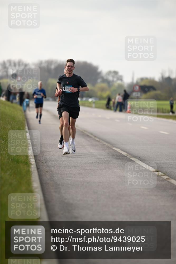 12.04.2026 - 45. Internationalen Wilhelmsburger Insellauf Dr. Thomas Lammeyer http://msf.ph/oto/9439025 12.04.2026 09:57:16 Laufen 4112 meine-sportfotos.de