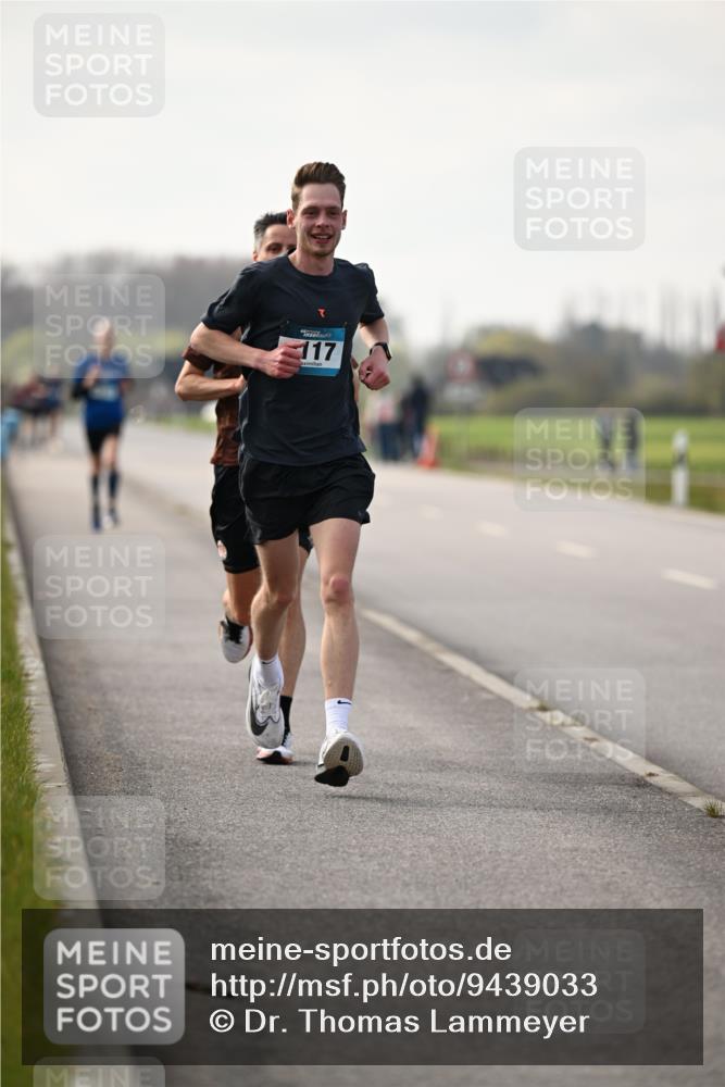 12.04.2026 - 45. Internationalen Wilhelmsburger Insellauf Dr. Thomas Lammeyer http://msf.ph/oto/9439033 12.04.2026 09:57:19 Laufen 117 meine-sportfotos.de