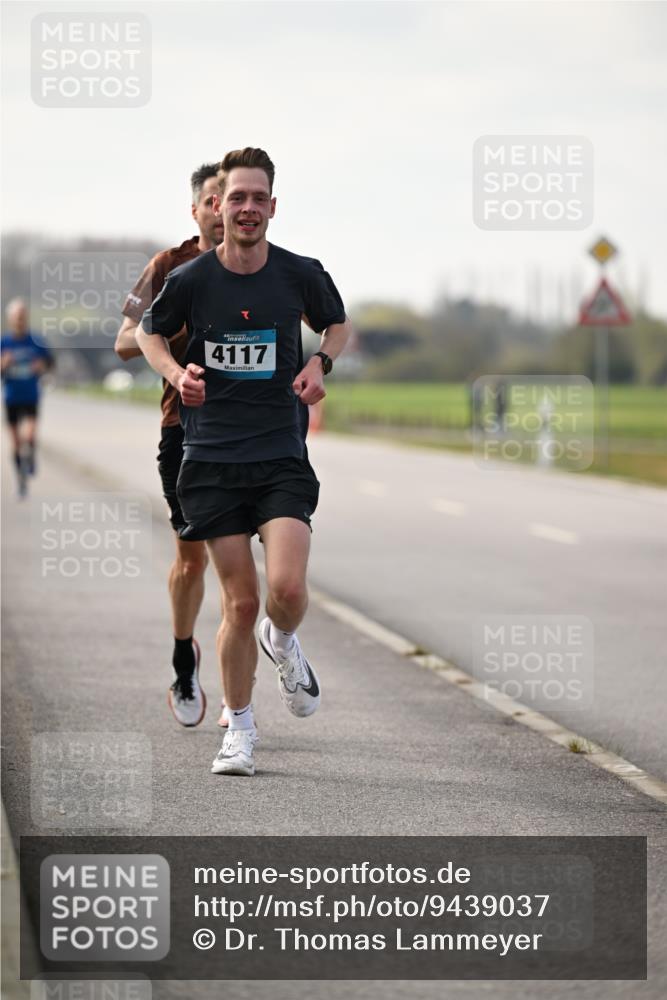 12.04.2026 - 45. Internationalen Wilhelmsburger Insellauf Dr. Thomas Lammeyer http://msf.ph/oto/9439037 12.04.2026 09:57:19 Laufen 4117 meine-sportfotos.de