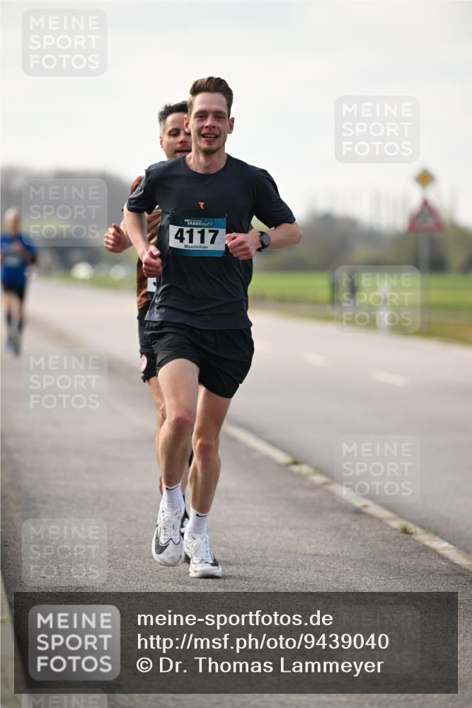 12.04.2026 - 45. Internationalen Wilhelmsburger Insellauf Dr. Thomas Lammeyer http://msf.ph/oto/9439040 12.04.2026 09:57:19 Laufen 4117 meine-sportfotos.de