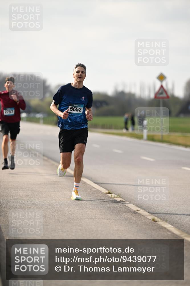 12.04.2026 - 45. Internationalen Wilhelmsburger Insellauf Dr. Thomas Lammeyer http://msf.ph/oto/9439077 12.04.2026 09:57:46 Laufen 5652, 2757 meine-sportfotos.de