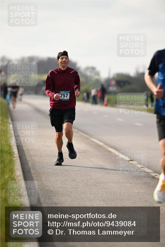 12.04.2026 - 45. Internationalen Wilhelmsburger Insellauf Dr. Thomas Lammeyer http://msf.ph/oto/9439084 12.04.2026 09:57:48 Laufen 757 meine-sportfotos.de