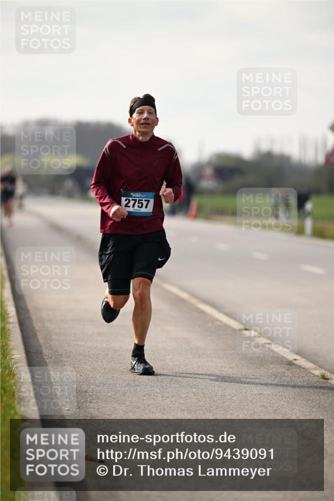 12.04.2026 - 45. Internationalen Wilhelmsburger Insellauf Dr. Thomas Lammeyer http://msf.ph/oto/9439091 12.04.2026 09:57:49 Laufen 2757 meine-sportfotos.de