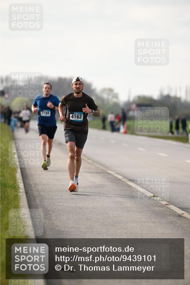 12.04.2026 - 45. Internationalen Wilhelmsburger Insellauf Dr. Thomas Lammeyer http://msf.ph/oto/9439101 12.04.2026 09:58:04 Laufen 2769, 4162 meine-sportfotos.de