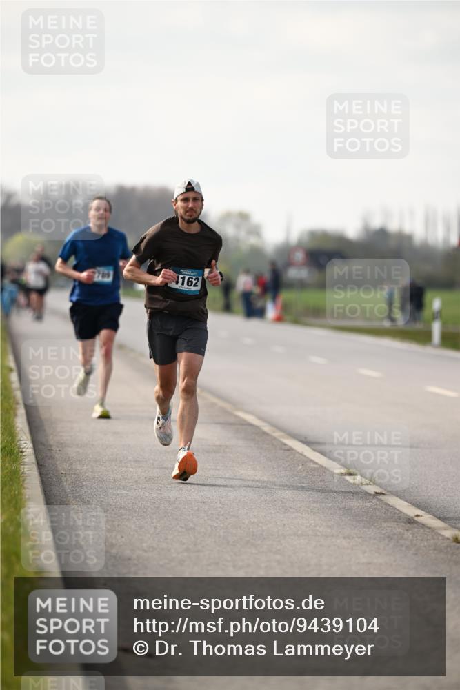 12.04.2026 - 45. Internationalen Wilhelmsburger Insellauf Dr. Thomas Lammeyer http://msf.ph/oto/9439104 12.04.2026 09:58:05 Laufen 162 meine-sportfotos.de