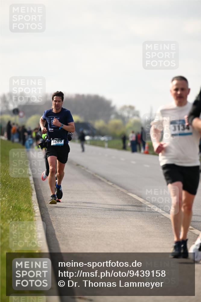 12.04.2026 - 45. Internationalen Wilhelmsburger Insellauf Dr. Thomas Lammeyer http://msf.ph/oto/9439158 12.04.2026 09:58:27 Laufen 3289, 3134 meine-sportfotos.de