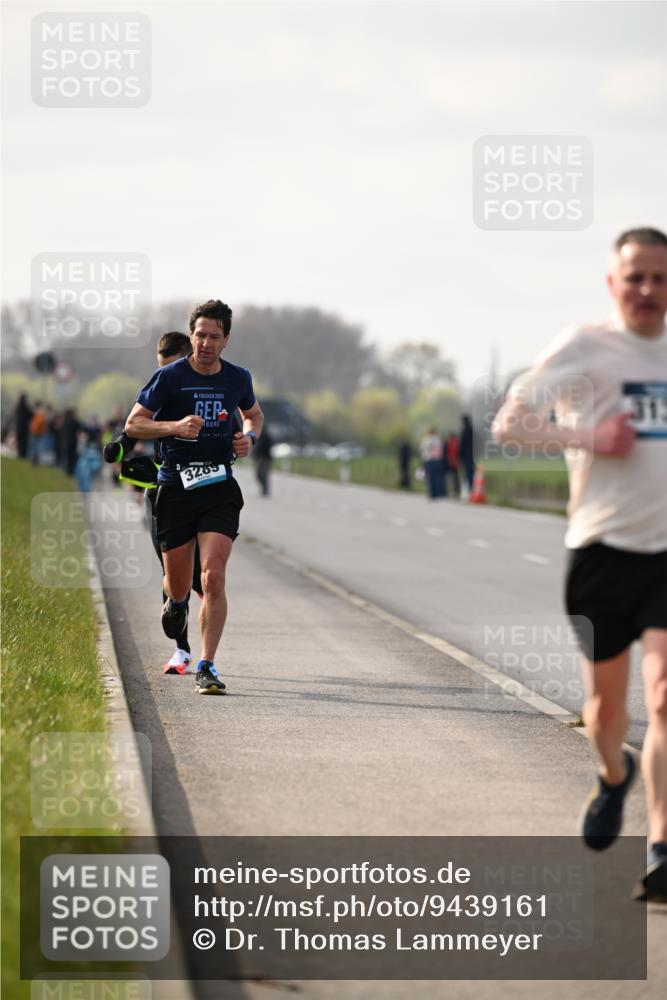 12.04.2026 - 45. Internationalen Wilhelmsburger Insellauf Dr. Thomas Lammeyer http://msf.ph/oto/9439161 12.04.2026 09:58:27 Laufen 2023, 3289 meine-sportfotos.de