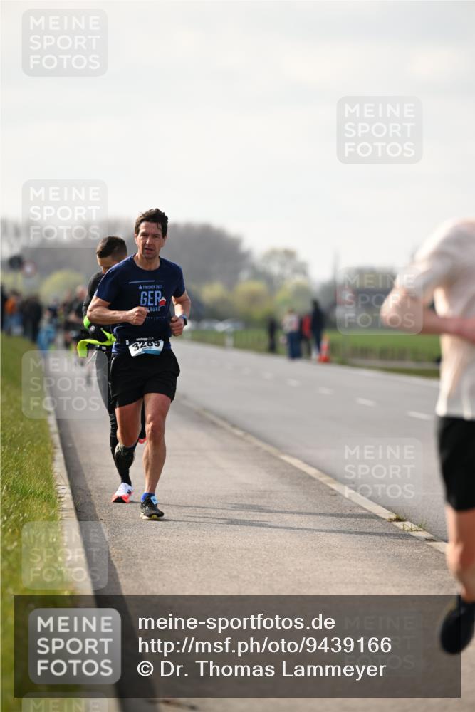 12.04.2026 - 45. Internationalen Wilhelmsburger Insellauf Dr. Thomas Lammeyer http://msf.ph/oto/9439166 12.04.2026 09:58:28 Laufen 2023, 3289 meine-sportfotos.de
