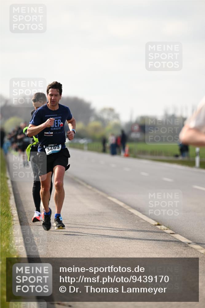 12.04.2026 - 45. Internationalen Wilhelmsburger Insellauf Dr. Thomas Lammeyer http://msf.ph/oto/9439170 12.04.2026 09:58:28 Laufen 2023, 3289 meine-sportfotos.de