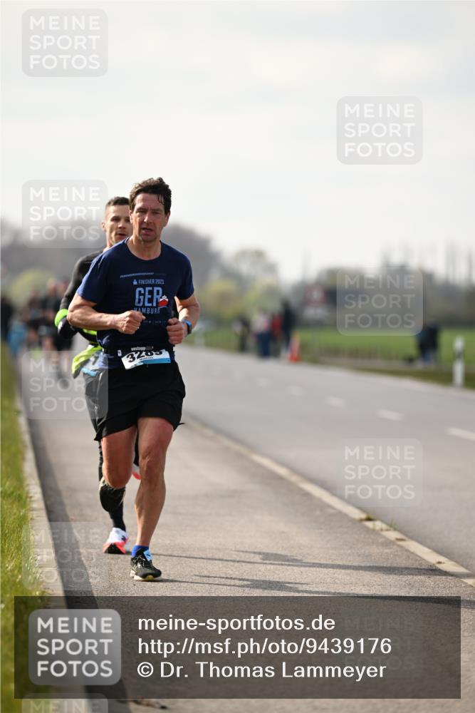12.04.2026 - 45. Internationalen Wilhelmsburger Insellauf Dr. Thomas Lammeyer http://msf.ph/oto/9439176 12.04.2026 09:58:29 Laufen 2023, 325 meine-sportfotos.de