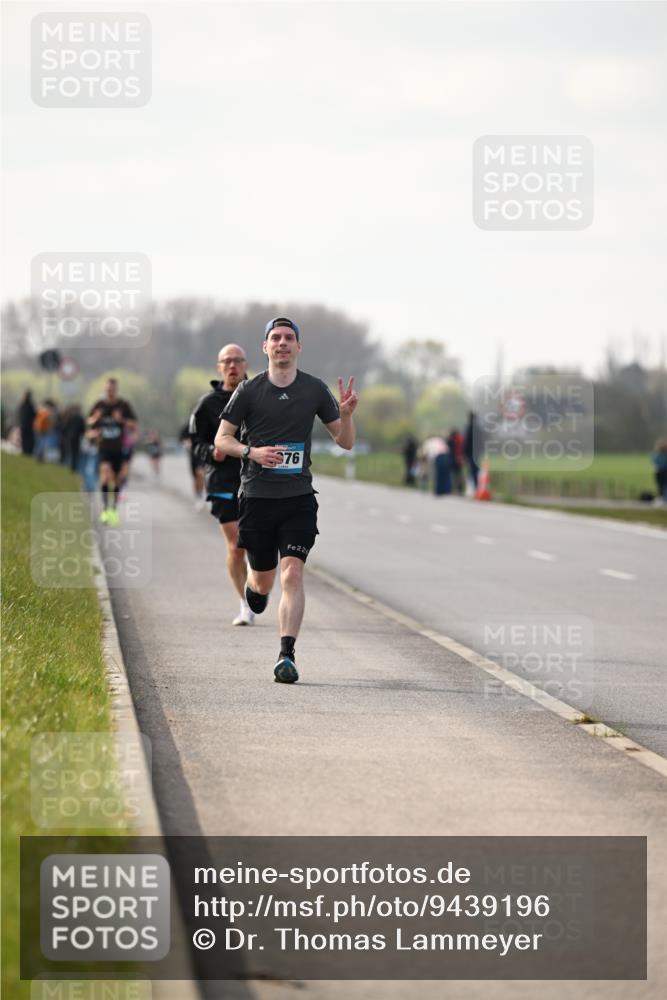 12.04.2026 - 45. Internationalen Wilhelmsburger Insellauf Dr. Thomas Lammeyer http://msf.ph/oto/9439196 12.04.2026 09:58:38 Laufen 976, 22 meine-sportfotos.de