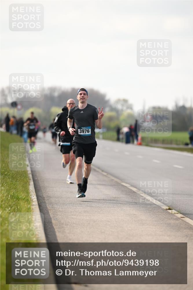 12.04.2026 - 45. Internationalen Wilhelmsburger Insellauf Dr. Thomas Lammeyer http://msf.ph/oto/9439198 12.04.2026 09:58:39 Laufen 3976, 2 meine-sportfotos.de