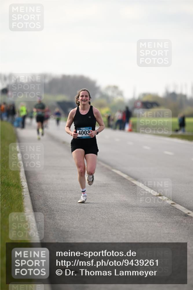 12.04.2026 - 45. Internationalen Wilhelmsburger Insellauf Dr. Thomas Lammeyer http://msf.ph/oto/9439261 12.04.2026 09:59:14 Laufen 4003 meine-sportfotos.de