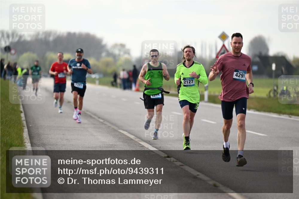 12.04.2026 - 45. Internationalen Wilhelmsburger Insellauf Dr. Thomas Lammeyer http://msf.ph/oto/9439311 12.04.2026 09:59:43 Laufen 527, 2127, 4291 meine-sportfotos.de
