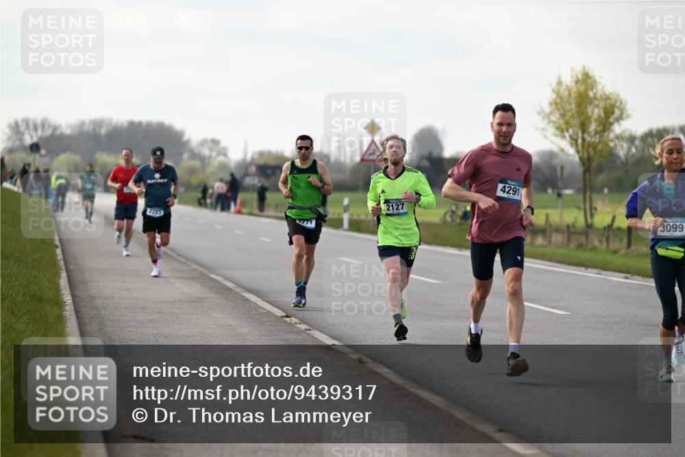 12.04.2026 - 45. Internationalen Wilhelmsburger Insellauf Dr. Thomas Lammeyer http://msf.ph/oto/9439317 12.04.2026 09:59:44 Laufen 2127, 4291, 3099 meine-sportfotos.de