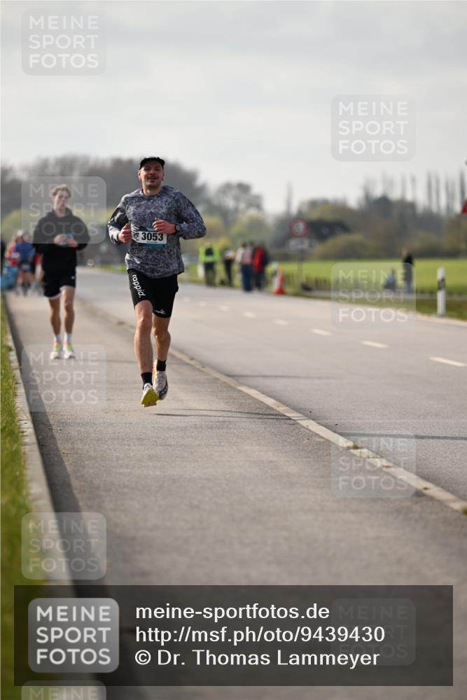 12.04.2026 - 45. Internationalen Wilhelmsburger Insellauf Dr. Thomas Lammeyer http://msf.ph/oto/9439430 12.04.2026 10:01:05 Laufen 3053 meine-sportfotos.de