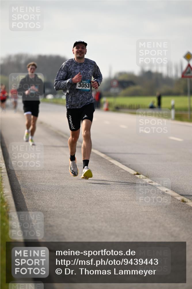 12.04.2026 - 45. Internationalen Wilhelmsburger Insellauf Dr. Thomas Lammeyer http://msf.ph/oto/9439443 12.04.2026 10:01:07 Laufen 3053 meine-sportfotos.de