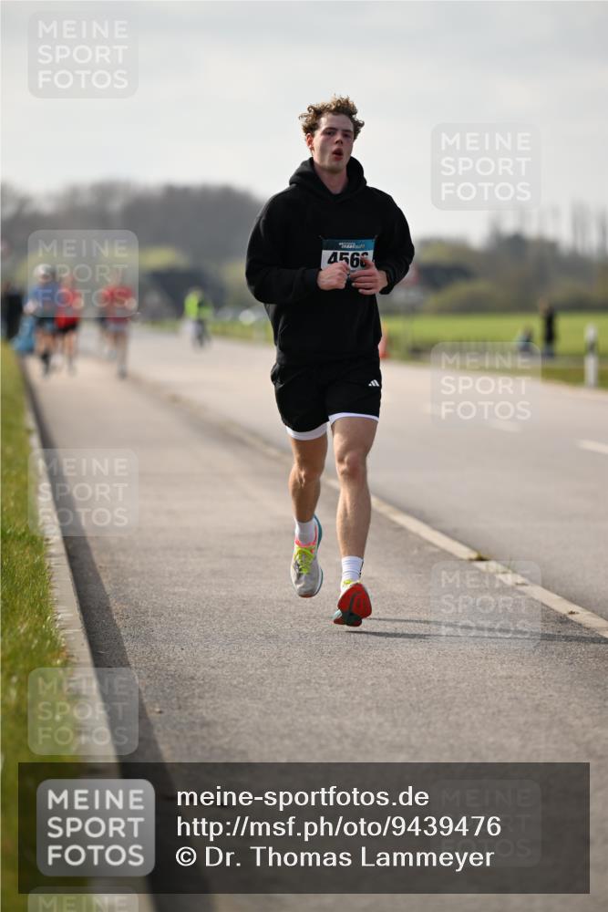 12.04.2026 - 45. Internationalen Wilhelmsburger Insellauf Dr. Thomas Lammeyer http://msf.ph/oto/9439476 12.04.2026 10:01:12 Laufen 4566 meine-sportfotos.de