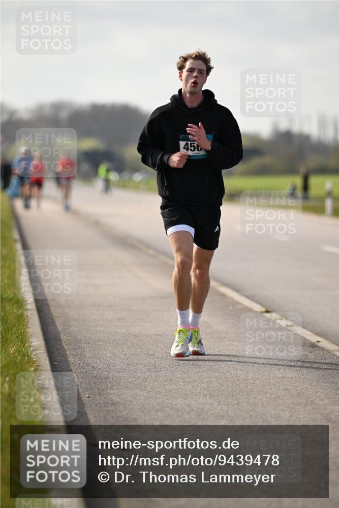 12.04.2026 - 45. Internationalen Wilhelmsburger Insellauf Dr. Thomas Lammeyer http://msf.ph/oto/9439478 12.04.2026 10:01:12 Laufen 456 meine-sportfotos.de