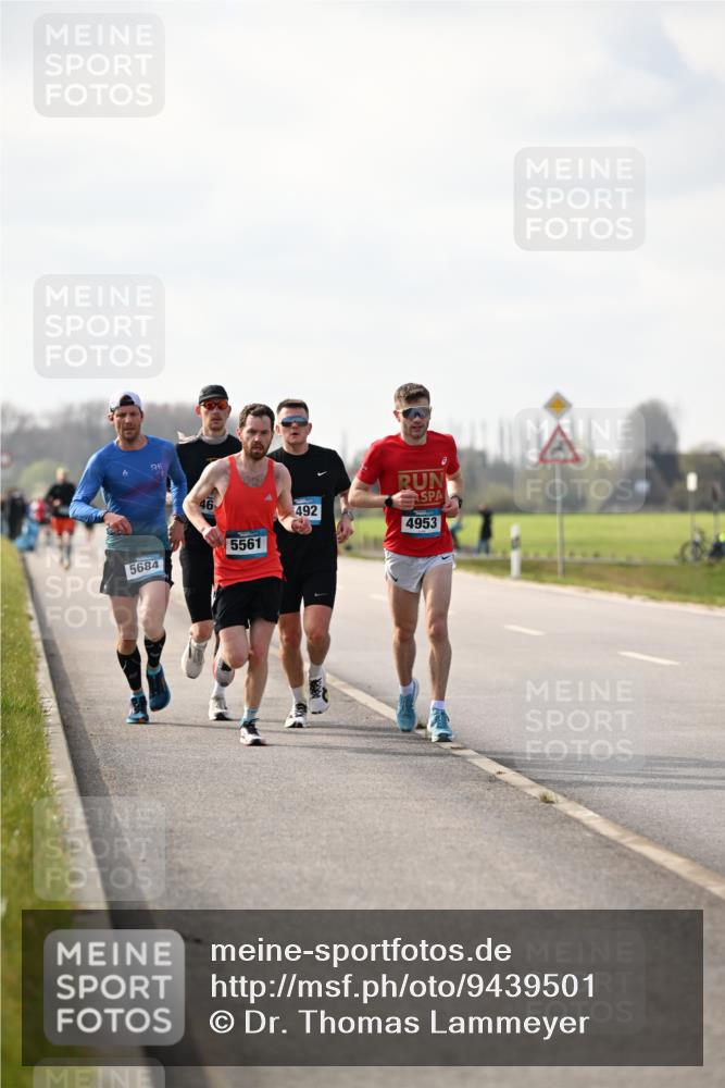 12.04.2026 - 45. Internationalen Wilhelmsburger Insellauf Dr. Thomas Lammeyer http://msf.ph/oto/9439501 12.04.2026 10:01:28 Laufen 5684, 46, 5561, 492, 4953 meine-sportfotos.de