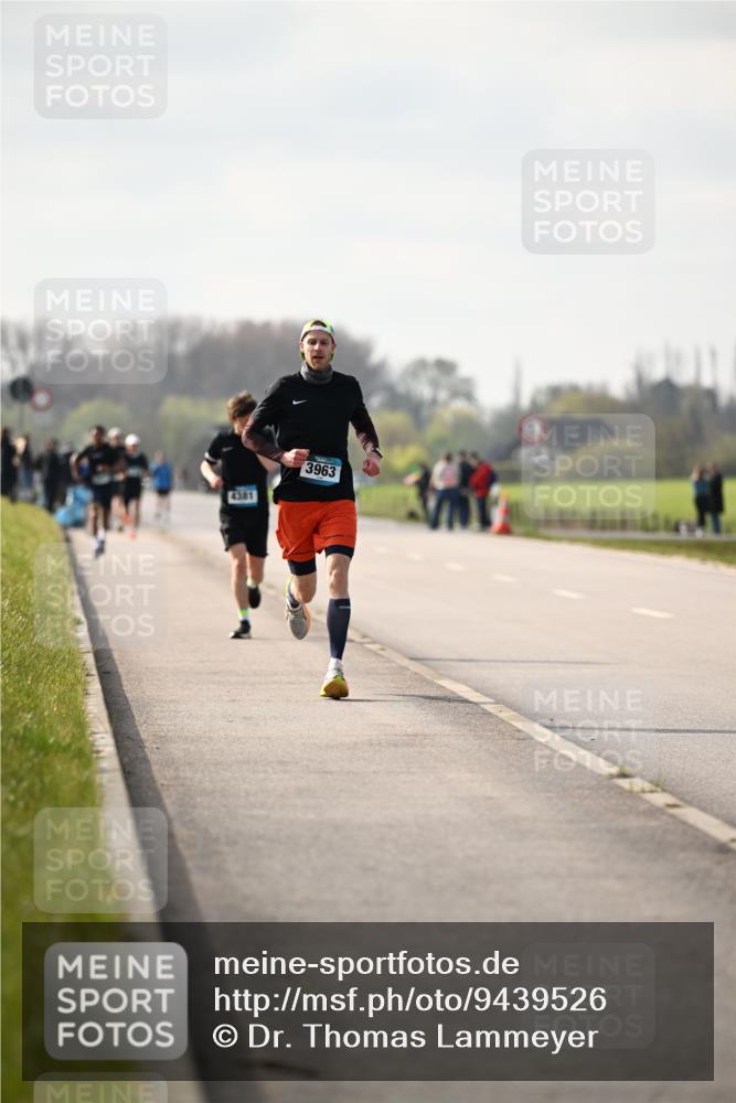 12.04.2026 - 45. Internationalen Wilhelmsburger Insellauf Dr. Thomas Lammeyer http://msf.ph/oto/9439526 12.04.2026 10:01:41 Laufen 4381, 3963 meine-sportfotos.de