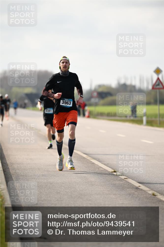 12.04.2026 - 45. Internationalen Wilhelmsburger Insellauf Dr. Thomas Lammeyer http://msf.ph/oto/9439541 12.04.2026 10:01:43 Laufen 4301, 3963 meine-sportfotos.de