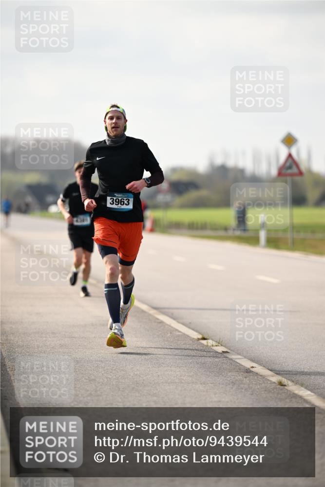 12.04.2026 - 45. Internationalen Wilhelmsburger Insellauf Dr. Thomas Lammeyer http://msf.ph/oto/9439544 12.04.2026 10:01:43 Laufen 45015, 3963 meine-sportfotos.de