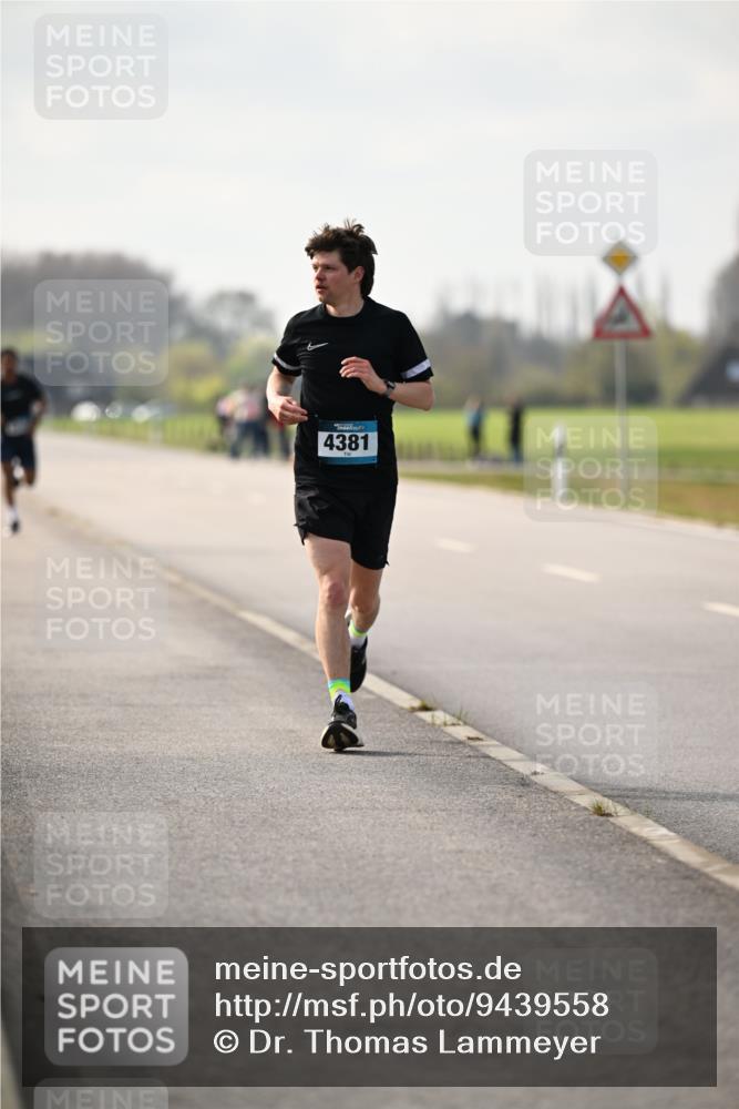 12.04.2026 - 45. Internationalen Wilhelmsburger Insellauf Dr. Thomas Lammeyer http://msf.ph/oto/9439558 12.04.2026 10:01:47 Laufen 4381 meine-sportfotos.de