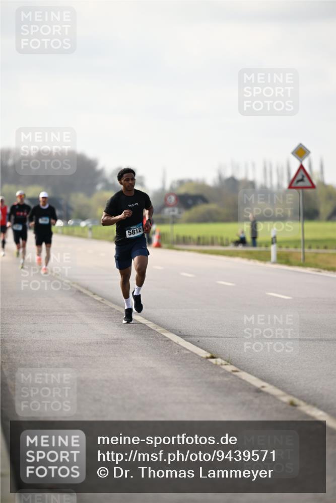 12.04.2026 - 45. Internationalen Wilhelmsburger Insellauf Dr. Thomas Lammeyer http://msf.ph/oto/9439571 12.04.2026 10:01:53 Laufen 1, 5812 meine-sportfotos.de