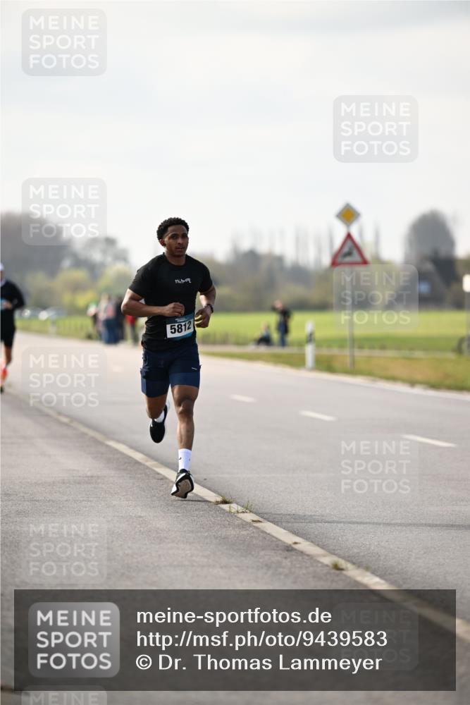 12.04.2026 - 45. Internationalen Wilhelmsburger Insellauf Dr. Thomas Lammeyer http://msf.ph/oto/9439583 12.04.2026 10:01:54 Laufen 1917, 09, 5812 meine-sportfotos.de
