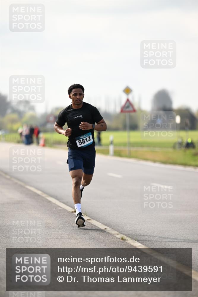 12.04.2026 - 45. Internationalen Wilhelmsburger Insellauf Dr. Thomas Lammeyer http://msf.ph/oto/9439591 12.04.2026 10:01:55 Laufen 1977009, 5812 meine-sportfotos.de