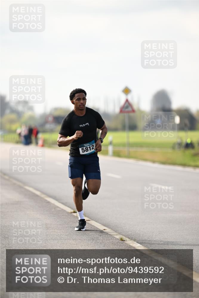 12.04.2026 - 45. Internationalen Wilhelmsburger Insellauf Dr. Thomas Lammeyer http://msf.ph/oto/9439592 12.04.2026 10:01:56 Laufen 1, 77009, 5812 meine-sportfotos.de