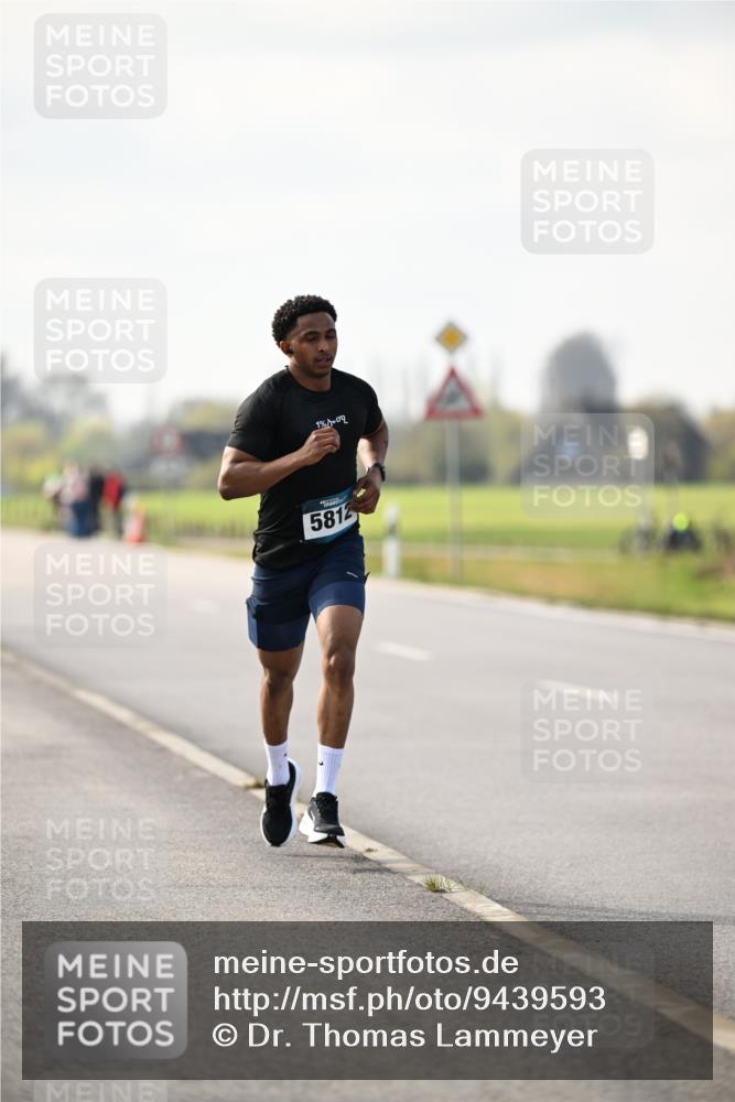 12.04.2026 - 45. Internationalen Wilhelmsburger Insellauf Dr. Thomas Lammeyer http://msf.ph/oto/9439593 12.04.2026 10:01:56 Laufen 1, 5812 meine-sportfotos.de
