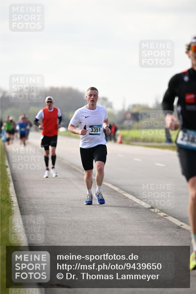 12.04.2026 - 45. Internationalen Wilhelmsburger Insellauf Dr. Thomas Lammeyer http://msf.ph/oto/9439650 12.04.2026 10:02:06 Laufen 3351 meine-sportfotos.de