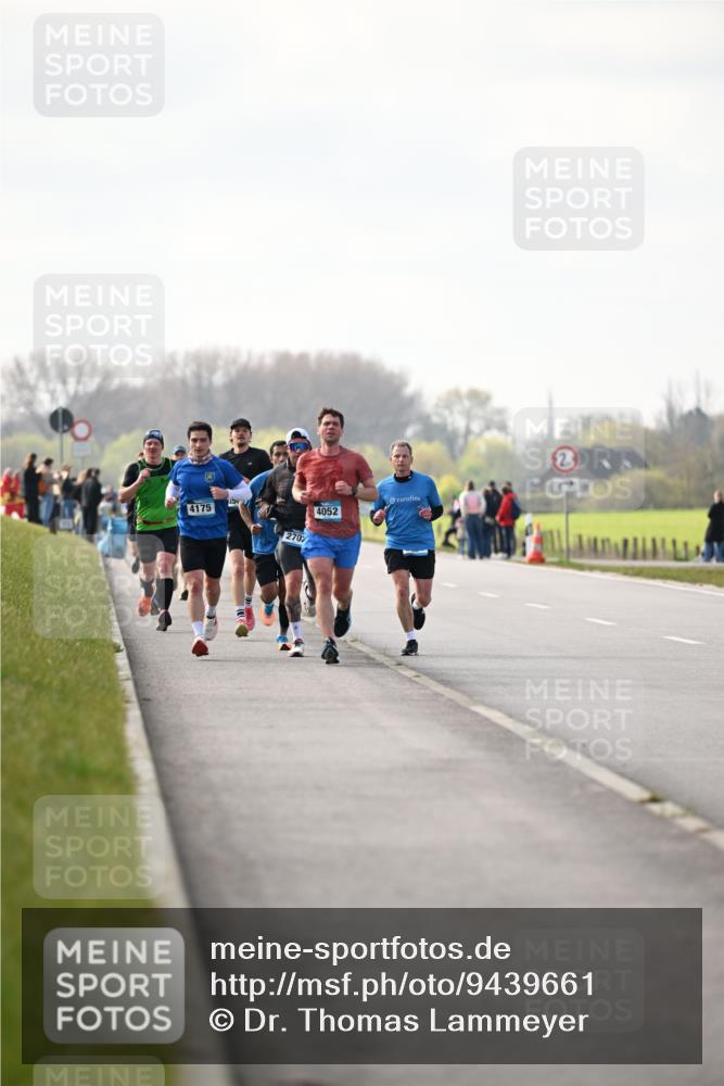 12.04.2026 - 45. Internationalen Wilhelmsburger Insellauf Dr. Thomas Lammeyer http://msf.ph/oto/9439661 12.04.2026 10:02:19 Laufen 4175, 2707, 4052 meine-sportfotos.de