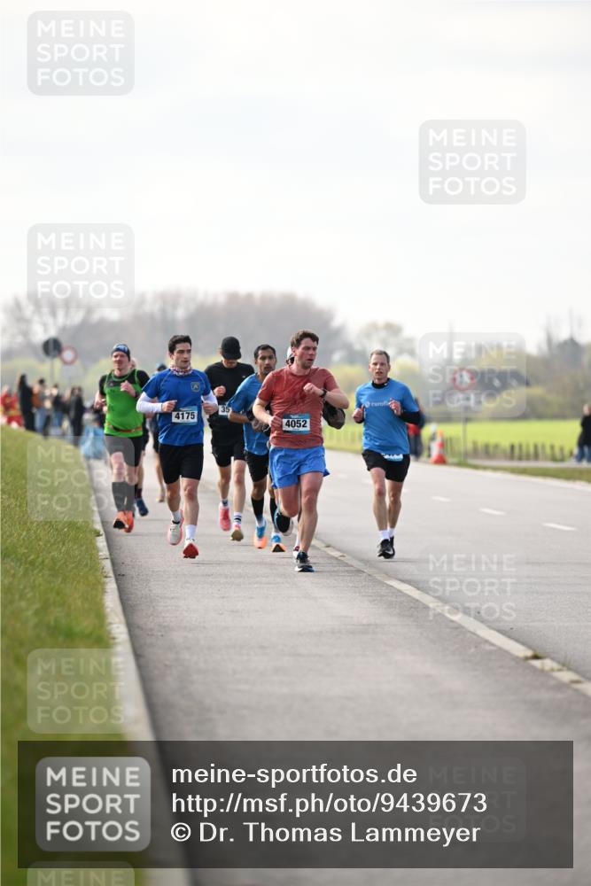 12.04.2026 - 45. Internationalen Wilhelmsburger Insellauf Dr. Thomas Lammeyer http://msf.ph/oto/9439673 12.04.2026 10:02:20 Laufen 4175, 35, 4052 meine-sportfotos.de