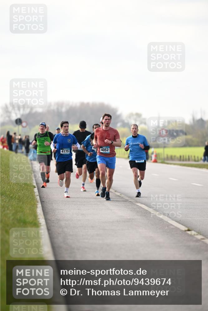 12.04.2026 - 45. Internationalen Wilhelmsburger Insellauf Dr. Thomas Lammeyer http://msf.ph/oto/9439674 12.04.2026 10:02:21 Laufen 4175, 35, 4052 meine-sportfotos.de