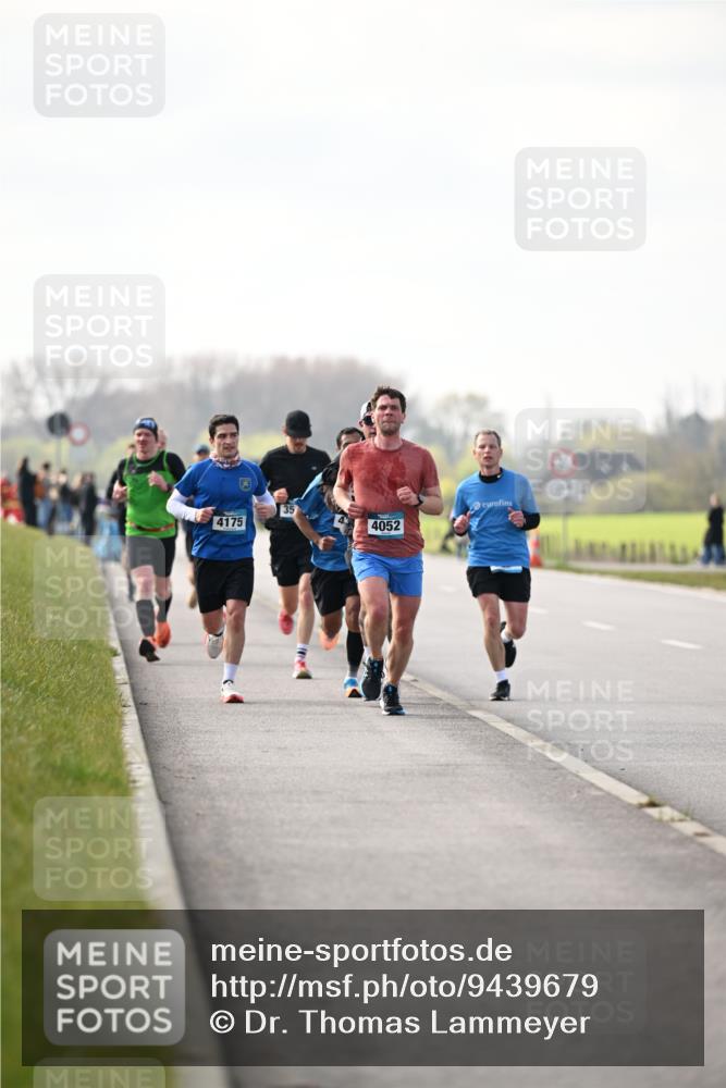 12.04.2026 - 45. Internationalen Wilhelmsburger Insellauf Dr. Thomas Lammeyer http://msf.ph/oto/9439679 12.04.2026 10:02:21 Laufen 35, 4175, 4052 meine-sportfotos.de